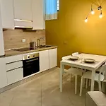 Spacious 2 Room Apartment